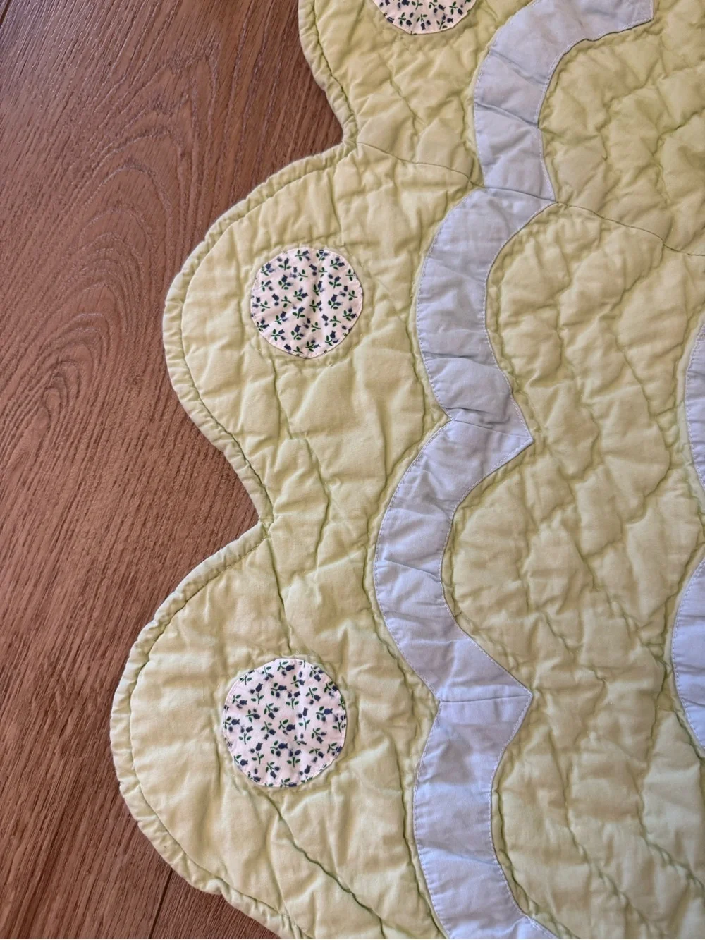 NWOT Pottery Barn Kids Baby Crib Quilt 46 In Flower Can Be Used As Tablecloth